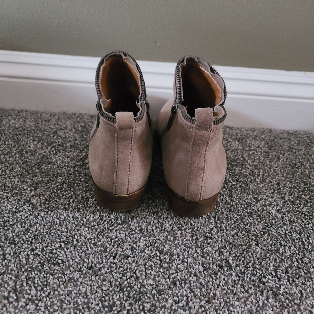 Lucky Brand Bartalino Bootie, Size 7 - Picture 5 of 6